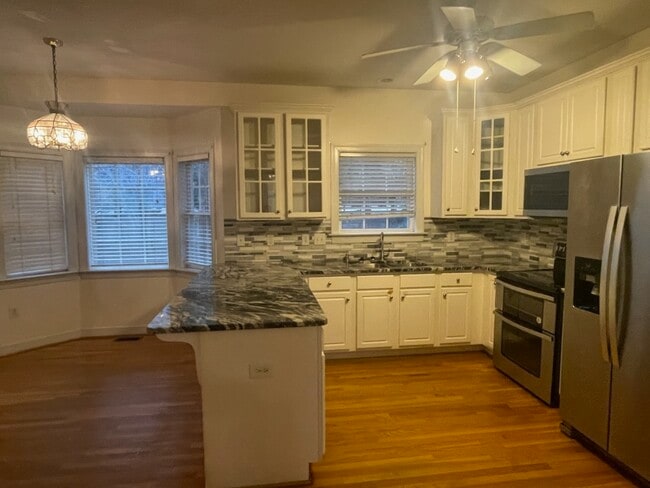 Building Photo - 1834 Rolfe Way