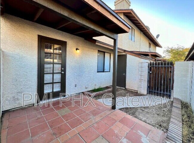 Building Photo - 170 E Guadalupe Rd