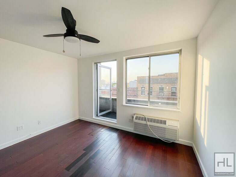 Primary Photo - STANHOPE STREET / Spacious Bushwick 1-Bed ...