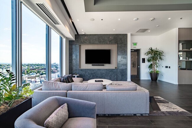 Building Photo - 2Bd/2Ba Seattle Condo
