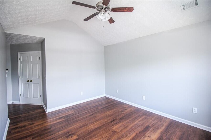 Building Photo - 6476 Portside Way