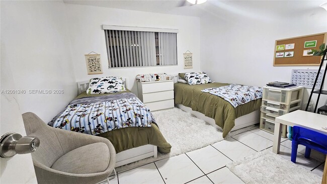 Building Photo - 520 NW 109th Ave