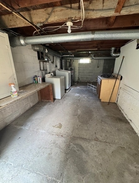 Building Photo - 435 Walpole St
