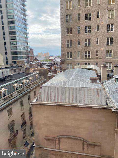 Building Photo - 219 S 18th St