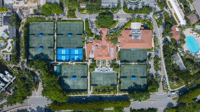 Building Photo - 2000 E Island Blvd