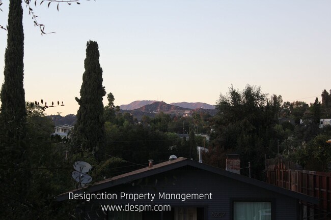 Building Photo - Roy