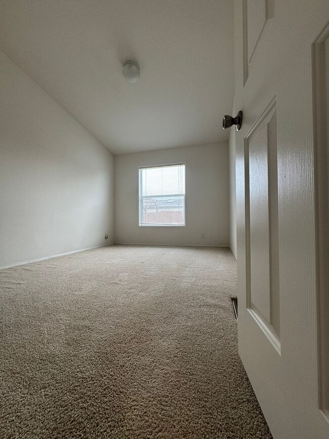 Building Photo - COMING SOON! NOW TAKING APPLICATIONS! An Outdoor Entertainer's Dream on the Majestic Oregon Coast!