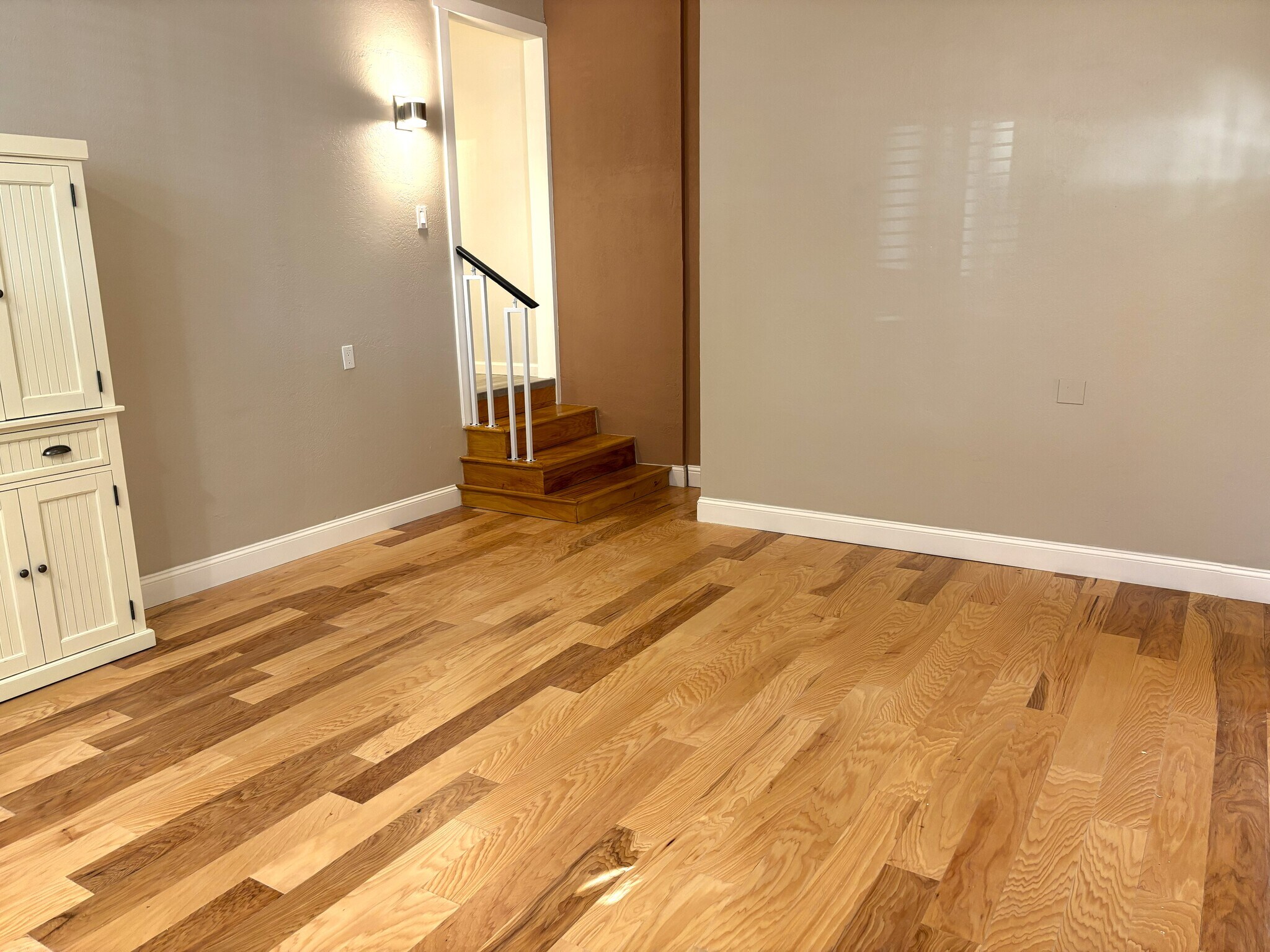 Living Room - 1340 Hospital Rd