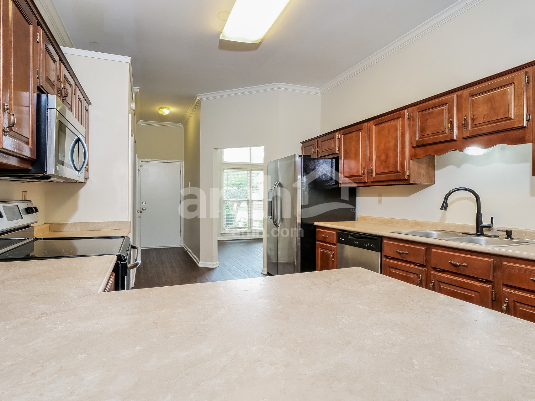 Building Photo - 6895 Clearpoint Dr