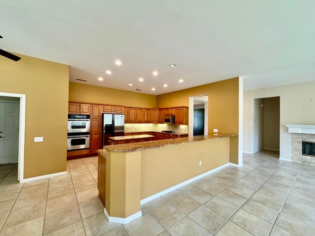 Building Photo - 78768 Yellen Dr