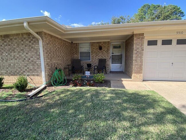 Building Photo - 5510 Greentree Ave