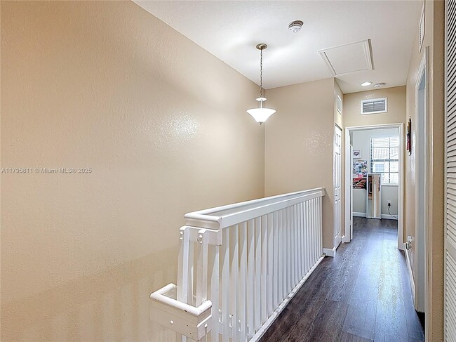 Building Photo - 15073 SW 115th Terrace