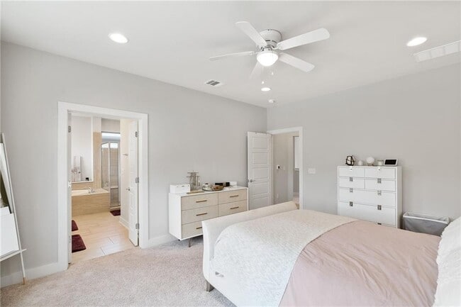 Building Photo - 1514 Arcilla St