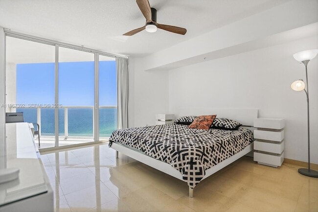 Building Photo - 16699 Collins Ave