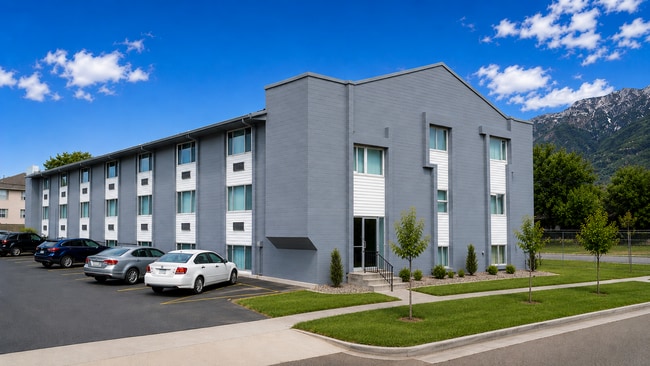 Building Photo - Studio Apartment - Available August 10th