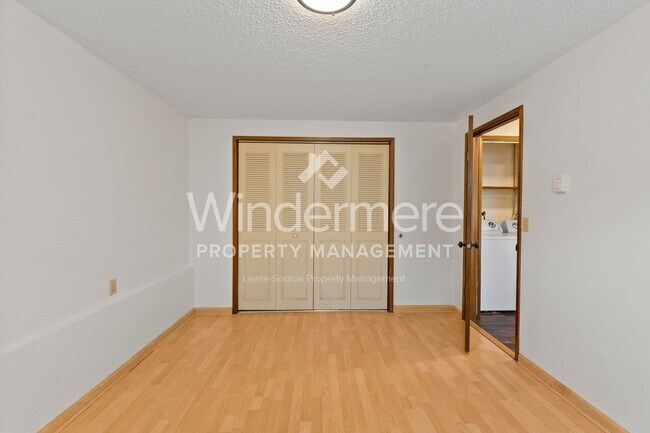 Building Photo - Freshly Updated 2 Bed 1 Bath Spokane Valley property with detached garage / Shop