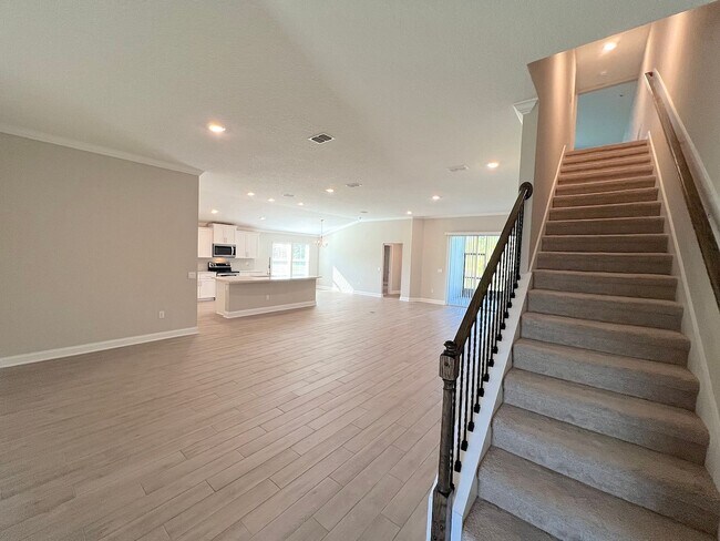 Building Photo - GORGEOUS 5 Bed 4 Bath 3 Car Garage HOME w COMMUNITY POOL for RENT!