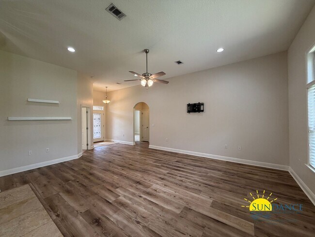 Building Photo - Spacious 4BR/2BA Home in Fort Walton Beach Near Eglin Parkway!