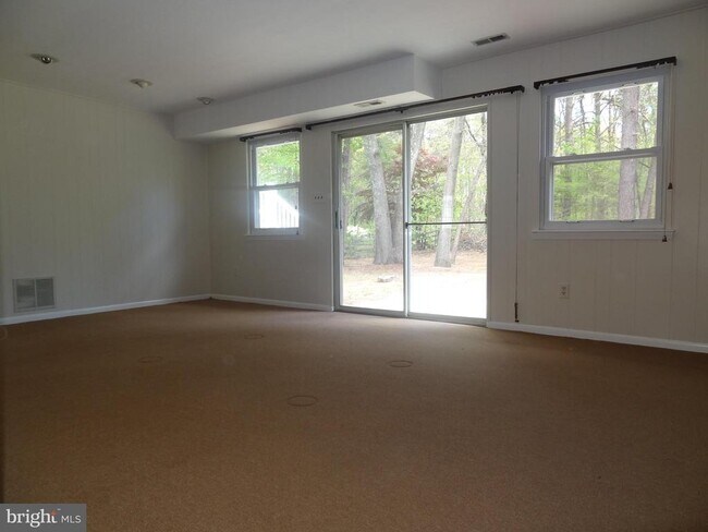 Building Photo - 1627 Severn Run Ct