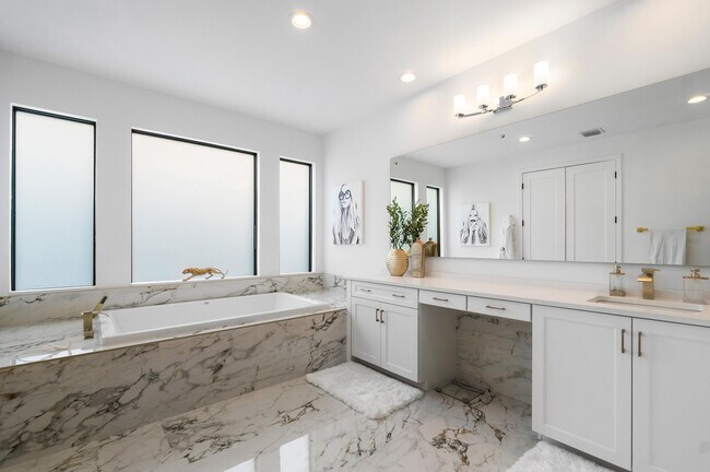 Building Photo - 17533 Sparkling River Rd