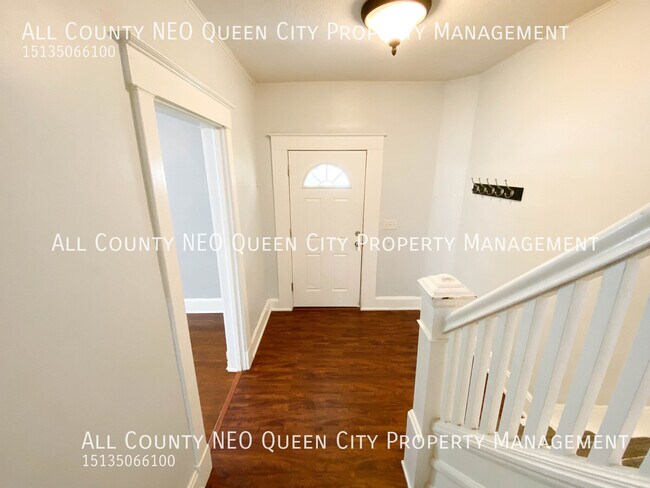Building Photo - 2348 Highland Ave
