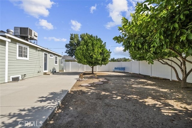 Building Photo - 8440 Oakdale Ave