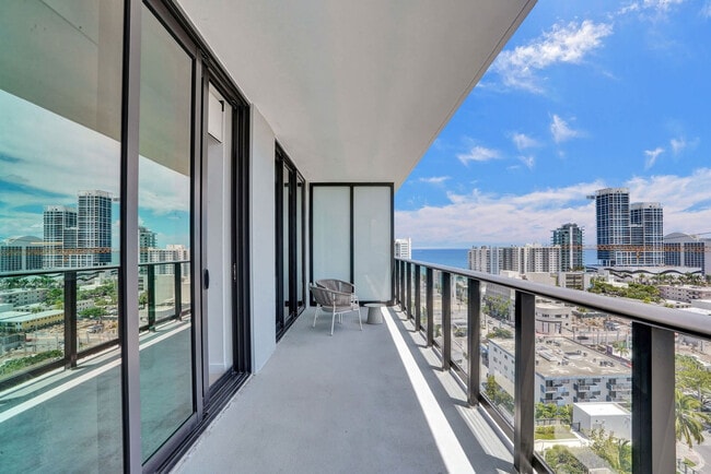 Building Photo - 7144 Byron Ave