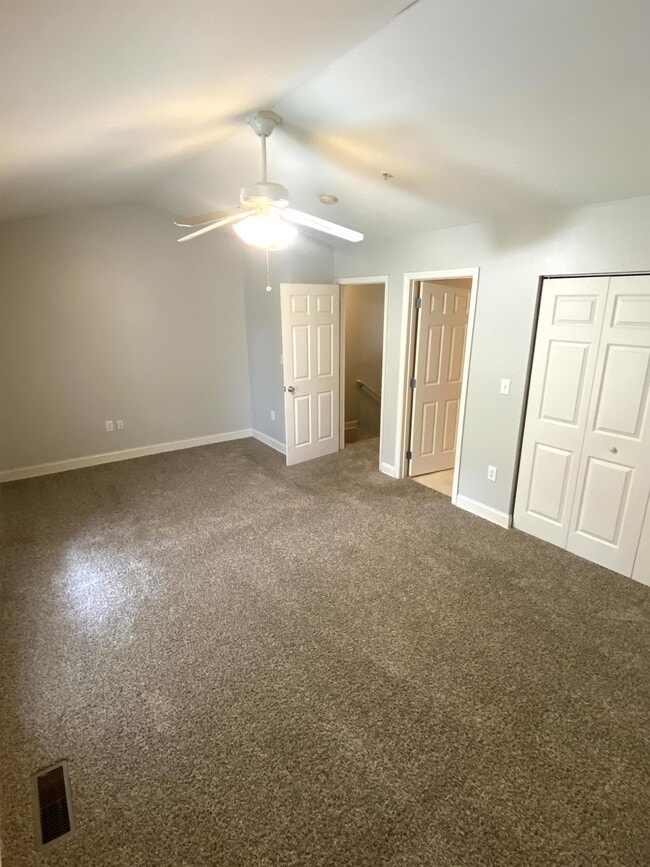 Building Photo - 4492 Great Oak Dr