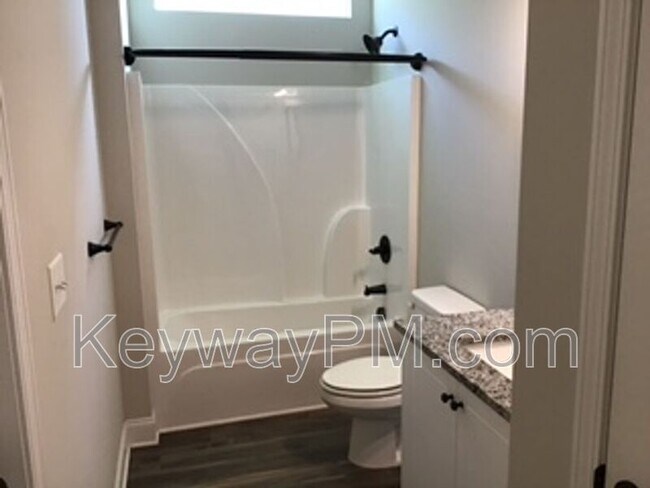 Building Photo - 618 Turtle Crk Ln