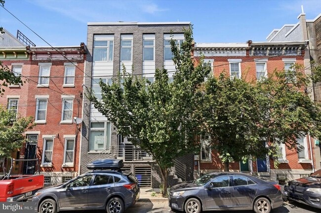Building Photo - 2719 Cambridge St