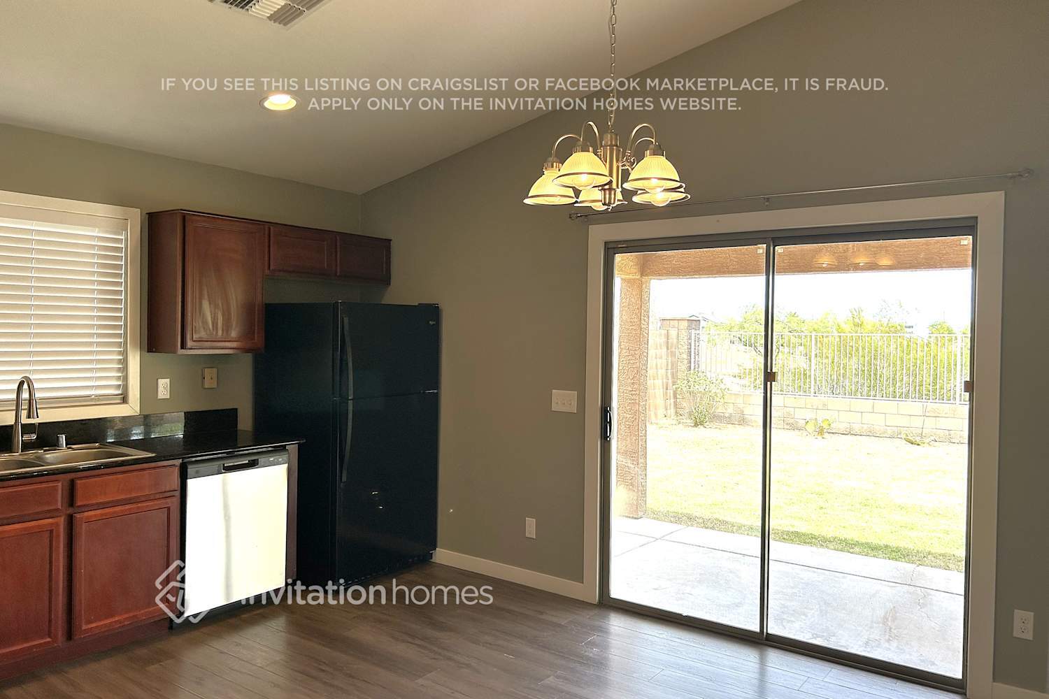 Building Photo - 23763 N Desert Dr