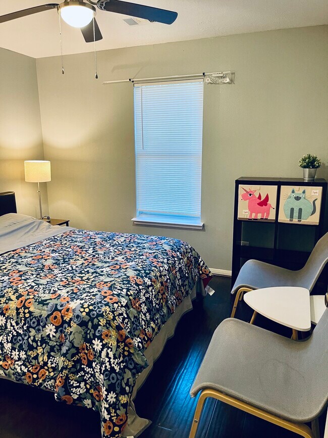 Building Photo - 118 Willoughby Ct