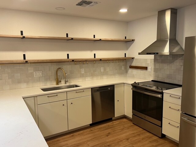 Building Photo - 402 E Las Palmaritas Dr