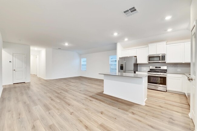 Building Photo - 113 River Rise Rd