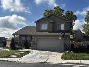 Building Photo - Eagle Mountain Single Family Home