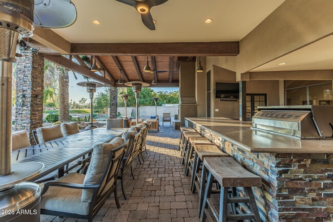 Building Photo - 5821 E Cactus Rd