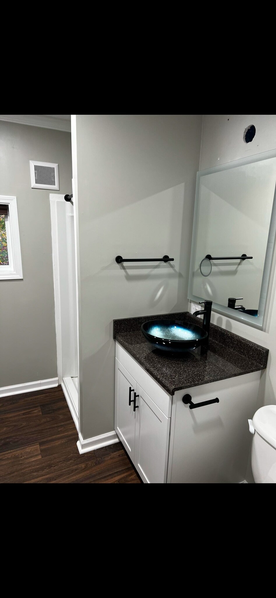 Includes everything internet electic heat a/c garbage outside maintenance.. just bring furniture - 289 Fox Trl