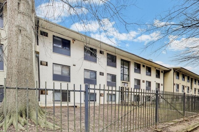 Building Photo - 3107 Naylor Rd