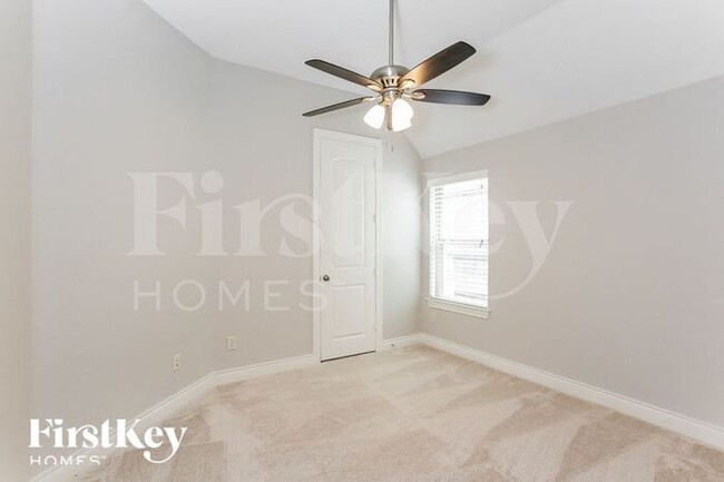 Building Photo - 2147 Blossomcrown Dr