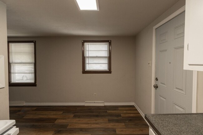 Building Photo - 1403 Lowe St