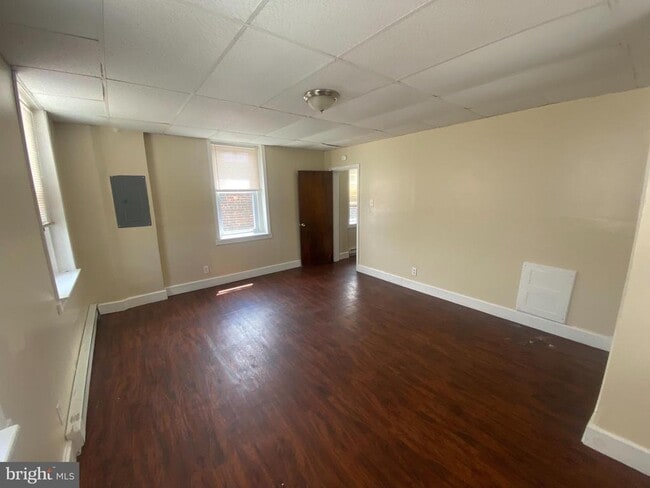 Building Photo - 432 N 64th St