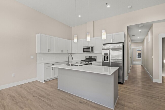Building Photo - Stonecrest South STE 105 &amp; Unit 205