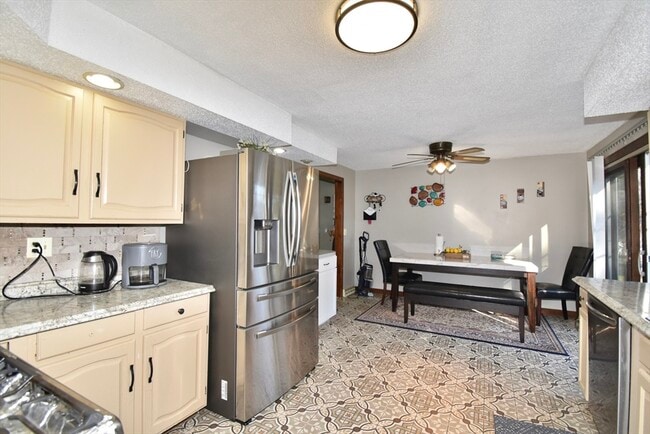 Building Photo - 67 Basil Rd