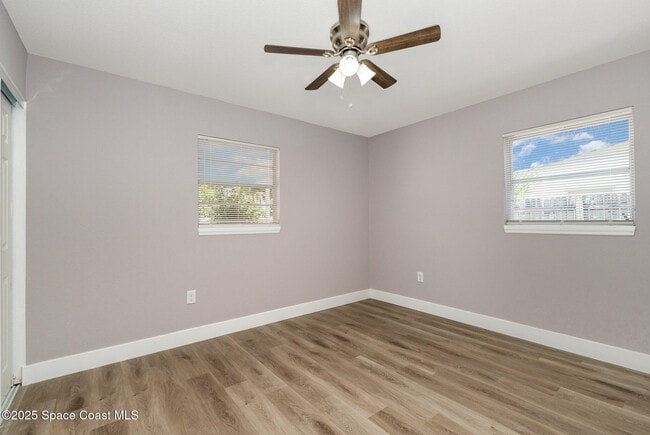 Building Photo - 1497 Breeze Ln