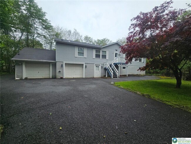 Building Photo - 9733 Cardinal Ln