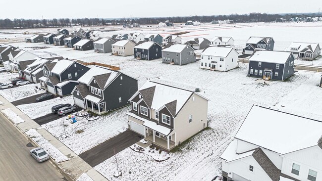 Building Photo - 1717 Longhill Dr