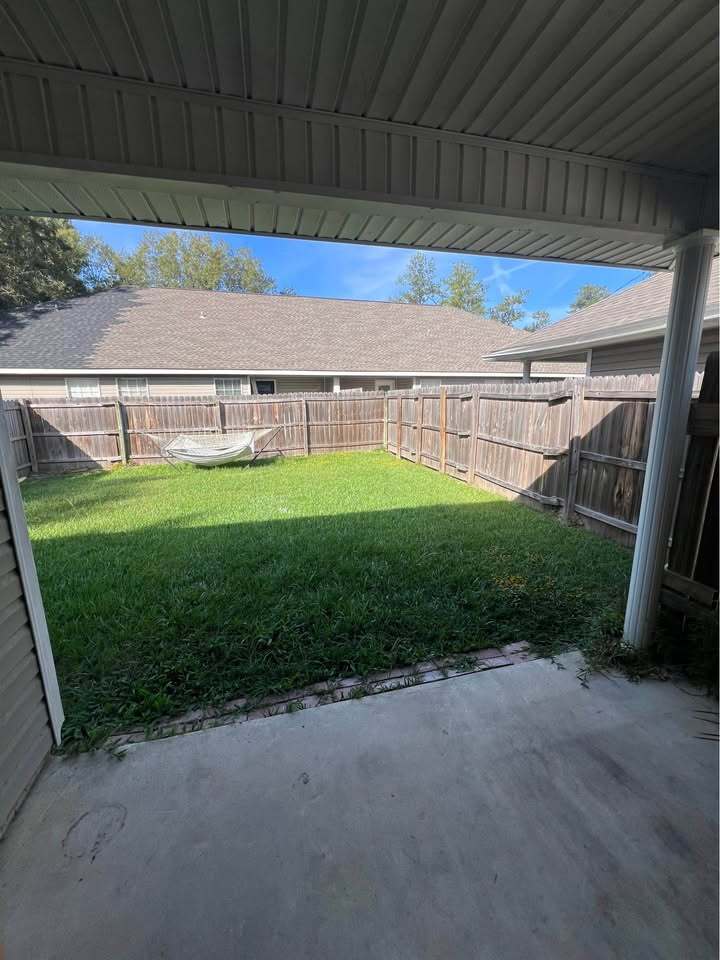 Building Photo - 14258 Woodlands Dr