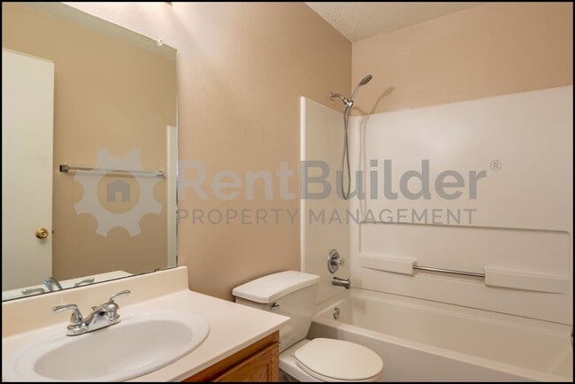 Building Photo - CALL US TODAY AT (505) 808-6467 TO SCHEDUL...