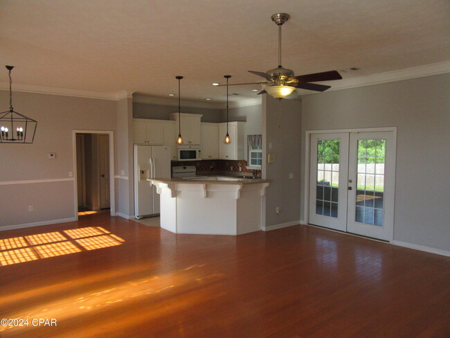 Building Photo - 918 Amber Way