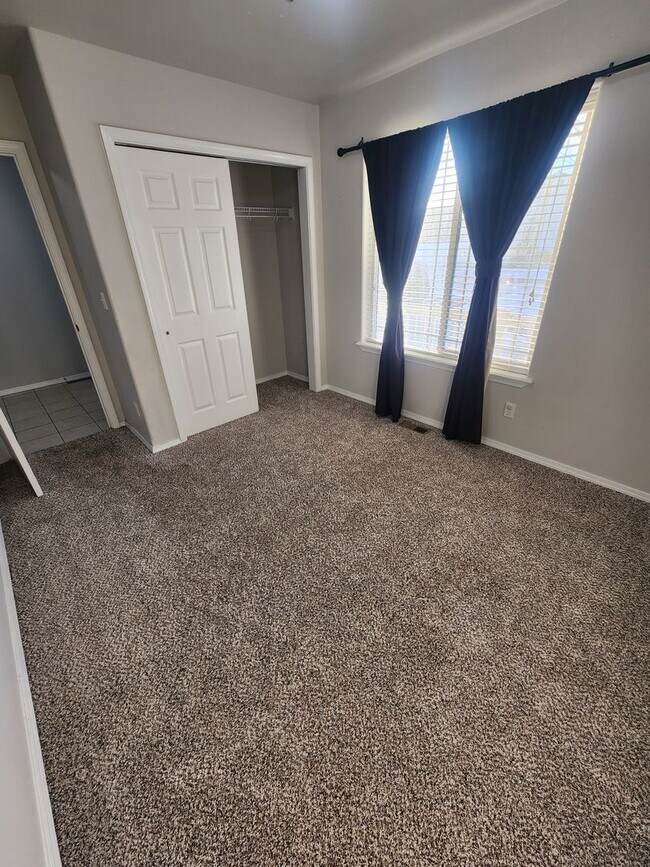 Building Photo - SINGLE FAMILY HOME IN HORSEHAVEN PLACE